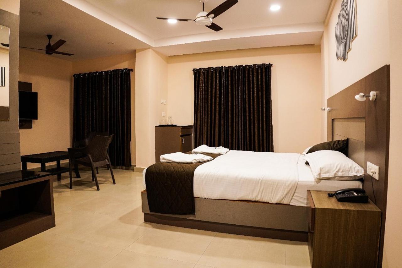 Hotel De L'Amour Port Blair Ngoại thất bức ảnh